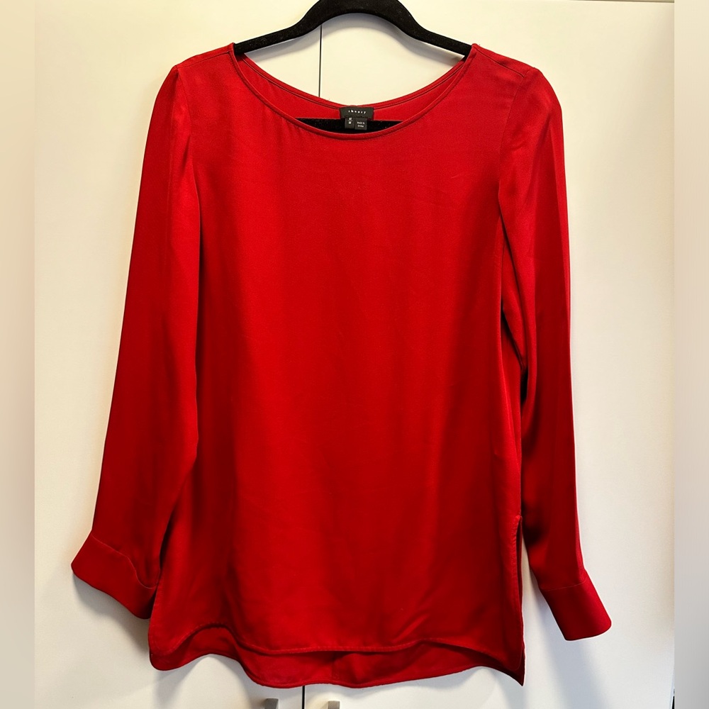 Theory 100% silk long sleeve red blouse - Size M